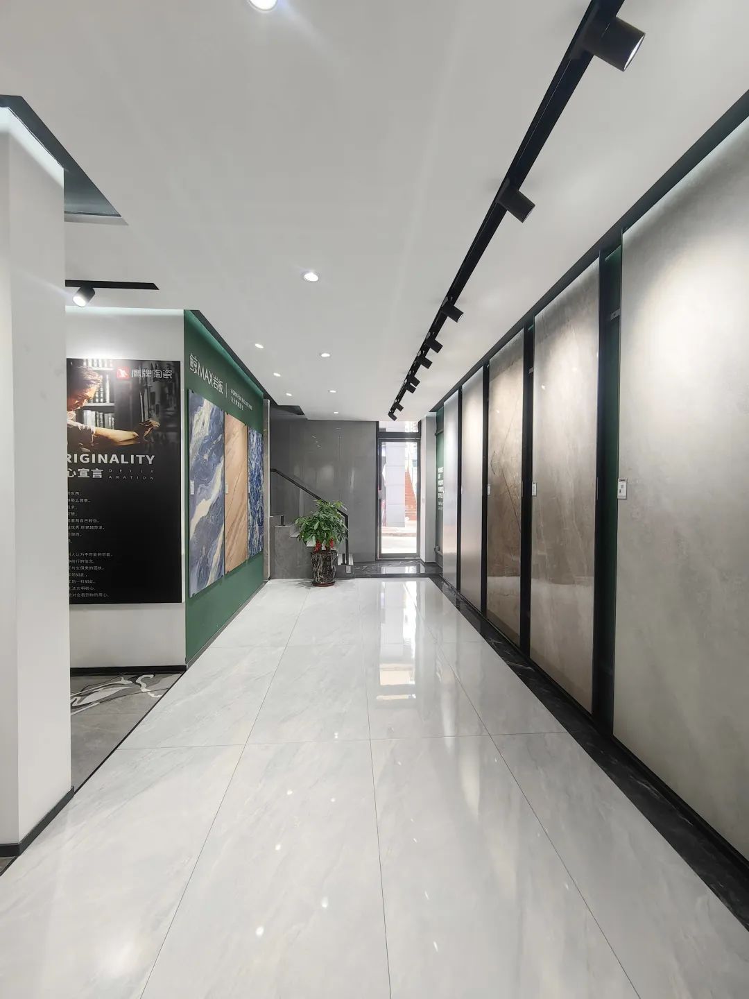 鷹牌墻地專家店|梅州?興寧——裝出年輕新高度!(圖21) 鷹牌墻地專家店|梅州?興寧——裝出年輕新高度!(圖21)