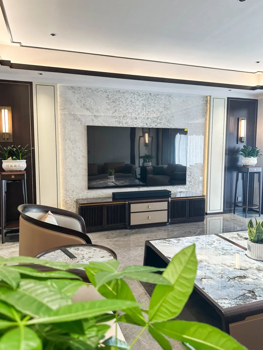 百萬(wàn)案例|273㎡新中式風(fēng)——不能錯(cuò)過(guò)的詩(shī)意棲居體驗(yàn)(圖5) 百萬(wàn)案例|273㎡新中式風(fēng)——不能錯(cuò)過(guò)的詩(shī)意棲居體驗(yàn)(圖5)