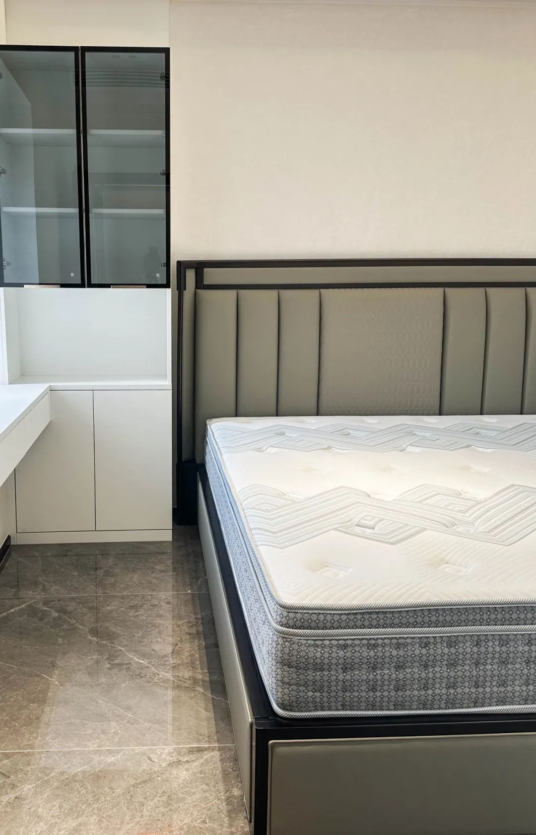 百萬(wàn)案例|273㎡新中式風(fēng)——不能錯(cuò)過(guò)的詩(shī)意棲居體驗(yàn)(圖9) 百萬(wàn)案例|273㎡新中式風(fēng)——不能錯(cuò)過(guò)的詩(shī)意棲居體驗(yàn)(圖9)