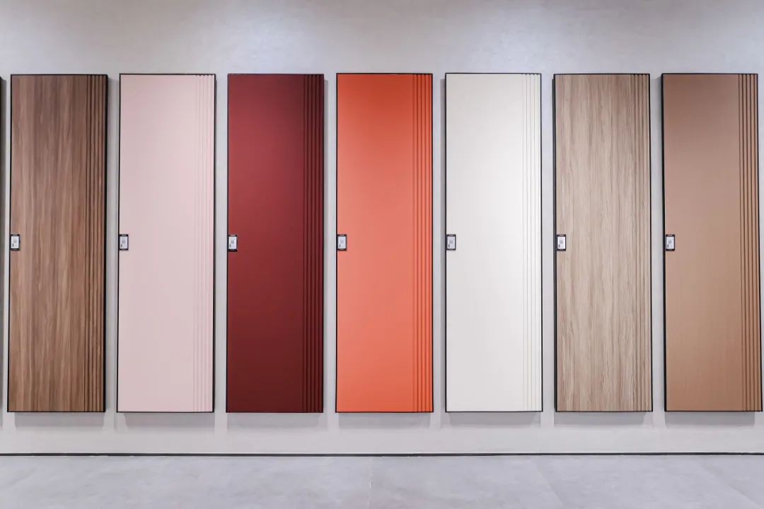 共話家居發(fā)展新趨勢｜湖南千思裝飾集團張董一行蒞臨鷹牌總部參觀交流(圖9)