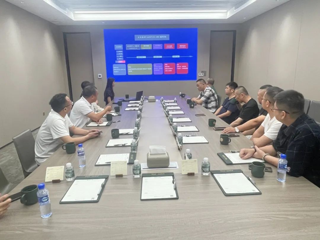 共話家居發(fā)展新趨勢｜湖南千思裝飾集團張董一行蒞臨鷹牌總部參觀交流(圖6)