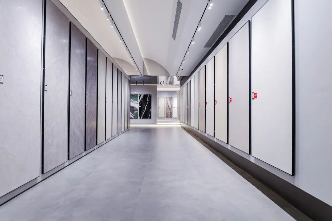 再添榮譽|鷹牌陶瓷榮獲2025中國陶瓷質(zhì)造百強！(圖11)