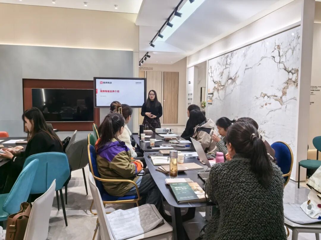 終端賦能 聚力增長(zhǎng)｜2025鷹牌陶瓷+新材培訓(xùn)會(huì)【天津站】順利舉行(圖4)